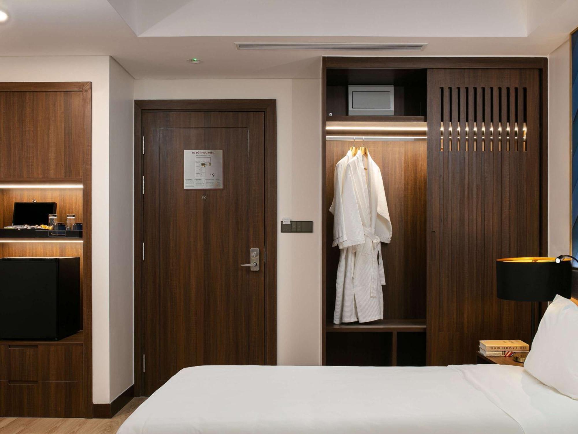 Moevenpick Living West Hanoï Extérieur photo