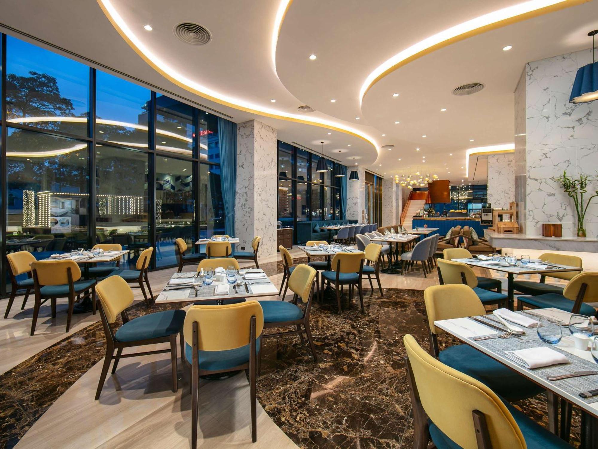 Moevenpick Living West Hanoï Extérieur photo